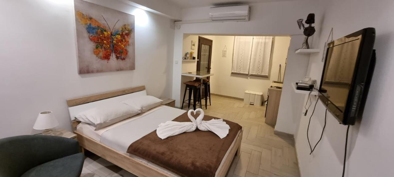 Apartmani Tatic Stinjan Bagian luar foto