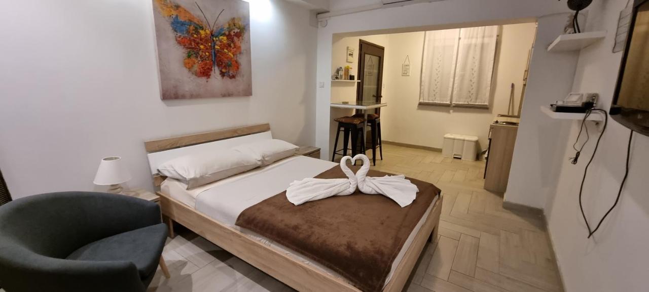 Apartmani Tatic Stinjan Bagian luar foto