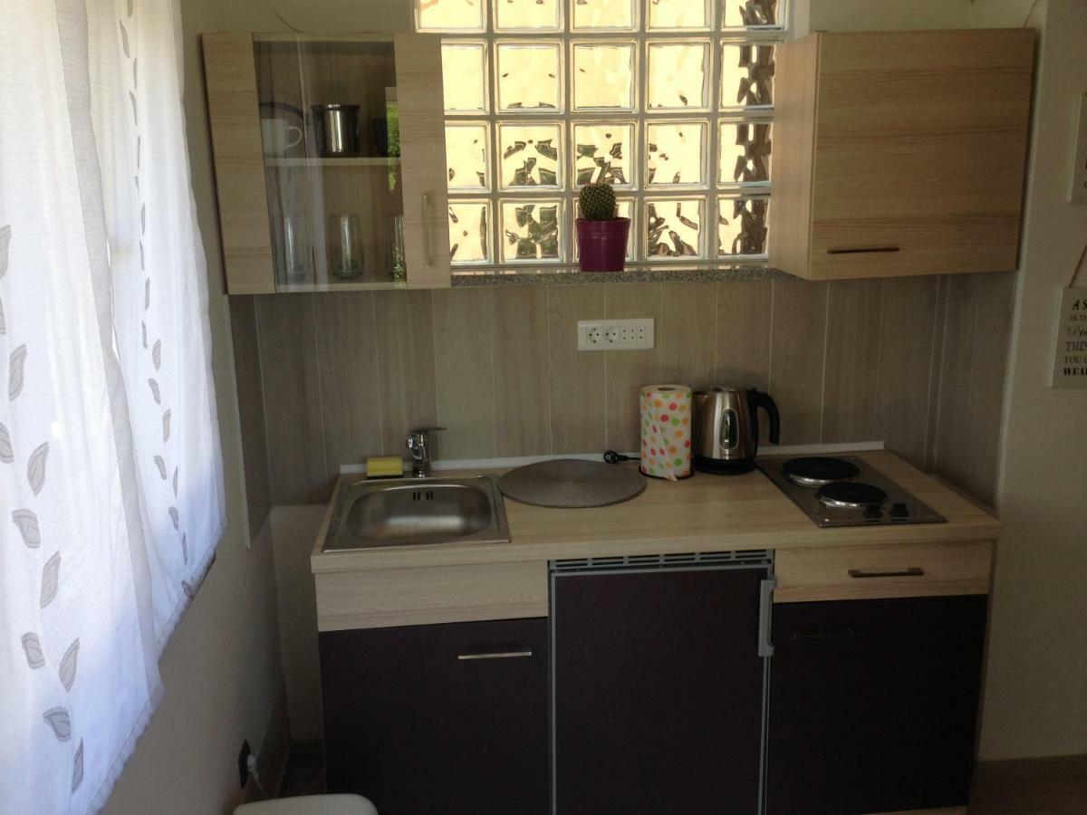 Apartmani Tatic Stinjan Bagian luar foto